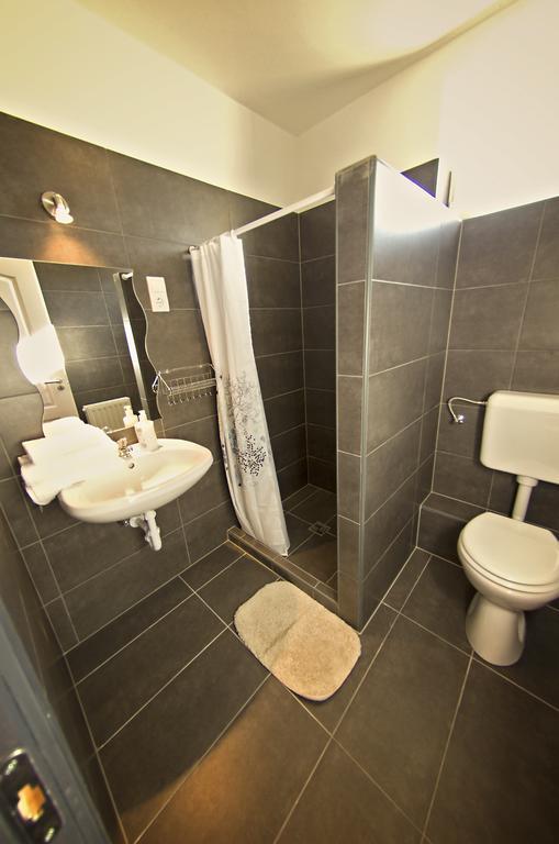 Luca Apartman Sopron Pokój zdjęcie